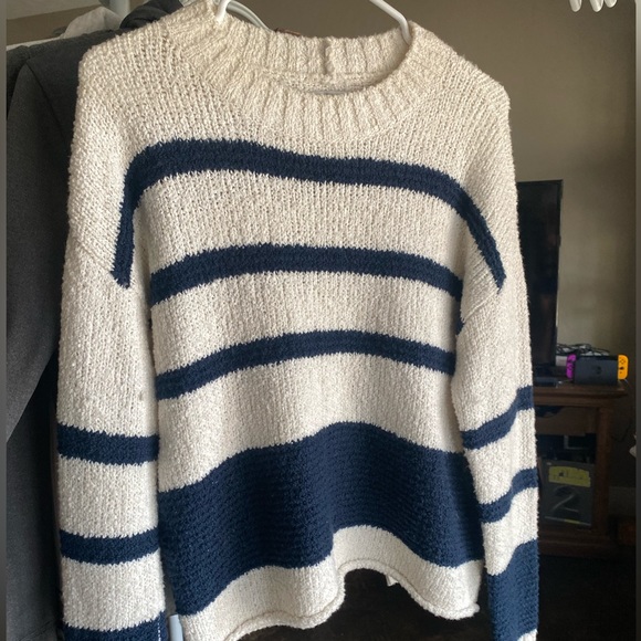 American Eagle Sweater, Size S, Women’s - Picture 5 of 5